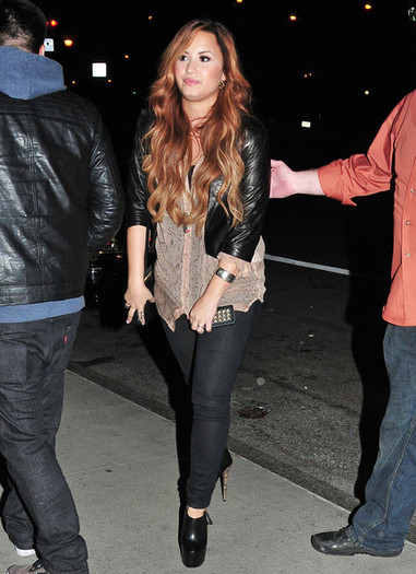 Demi+Lovato+Demi+Lovato+Hits+Apple+MNTCIos79Mql