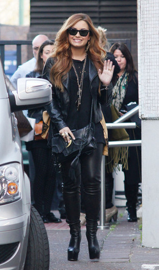 Demi+Lovato+Demi+Lovato+Leaves+ITV+Daybreak+lkEkPvJD5Nzl