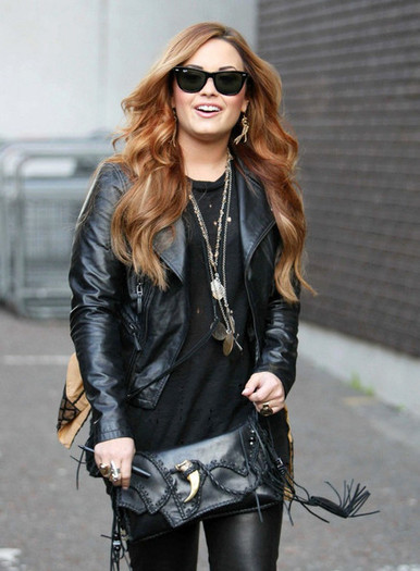 Demi+Lovato+Demi+Lovato+Leaves+ITV+Daybreak+mACywHTInO0l