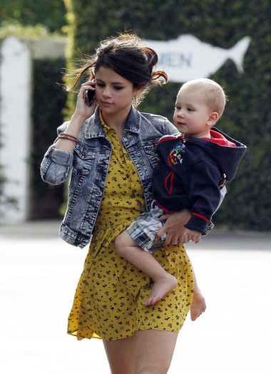 Selena+Gomez+Justin+Bieber+Selena+Gomez+Paradise+aZzg5TnhGhFl
