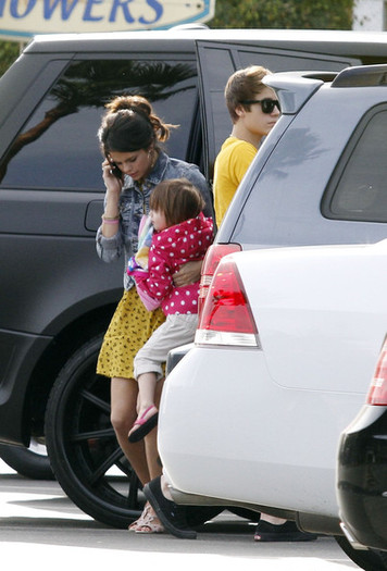 Selena+Gomez+Justin+Bieber+Selena+Gomez+Paradise+dJOxnOcVF-ul
