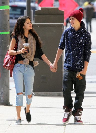 Selena+Gomez+Justin+Selena+Hit+Up+Panera+Lunch+3UmbO0f0djml