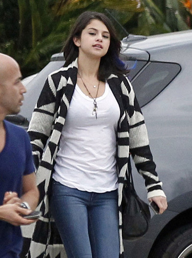 Selena+Gomez+Selena+Gomez+Justin+Bieber+Leaving+fxV8K9lRDadl