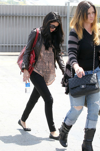 Selena+Gomez+Selena+Gomez+Santa+Monica+Airport+kPhsL7362d5l