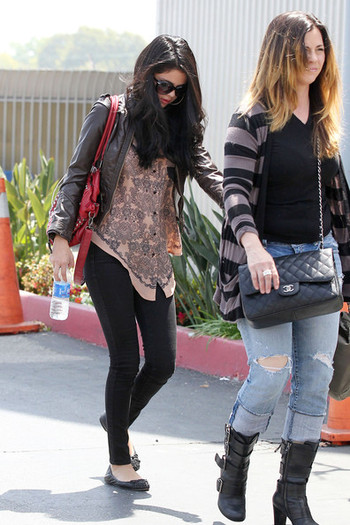 Selena+Gomez+Selena+Gomez+Santa+Monica+Airport+L4A-5rRQ-ufl