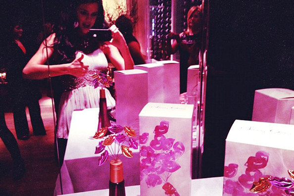Selena+Gomez+Selena+Gomez+Twitter+Pics+DdACVqoZ_K4l