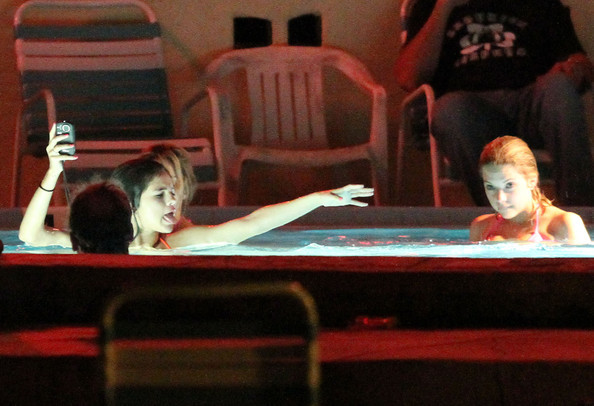 Selena+Gomez+Vanessa+Selena+Ashley+Film+Hot+8zfwdg45ifsl