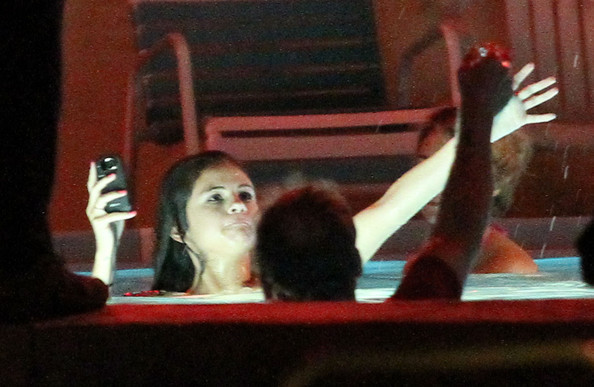 Selena+Gomez+Vanessa+Selena+Ashley+Film+Hot+AilEPxRMTLIl