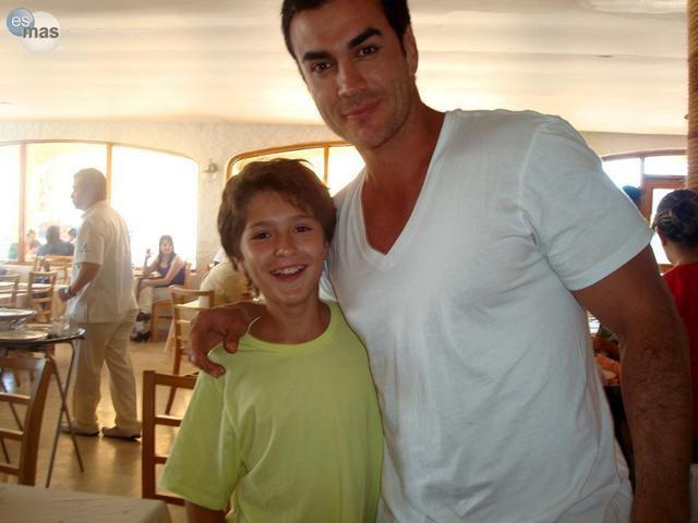 579158_308361105902934_295398013865910_768960_581904895_n