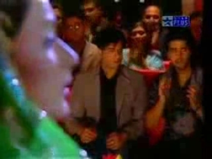 00_04_36 - sara khan 4