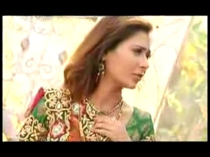 00_01_33 - sara khan 4