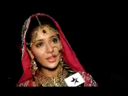 00_01_41 - sara khan 4