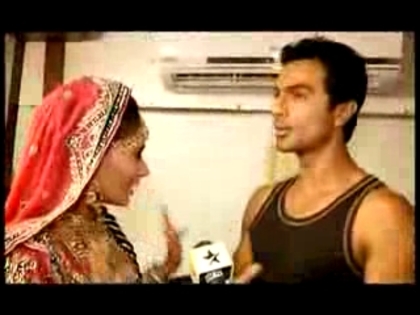 00_02_09 - sara khan 4