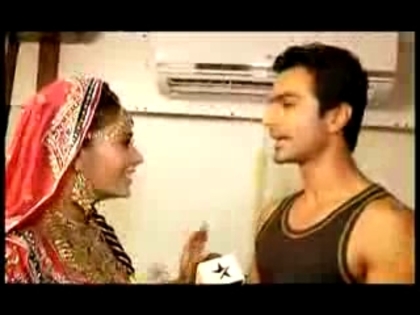 00_02_11 - sara khan 4
