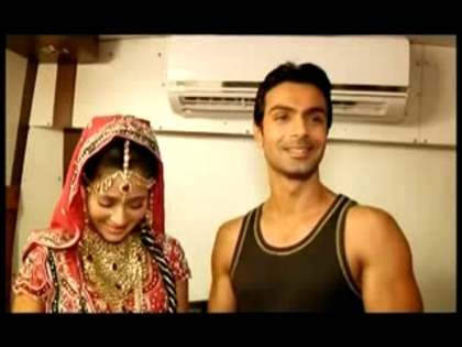 00_02_15 - sara khan 4