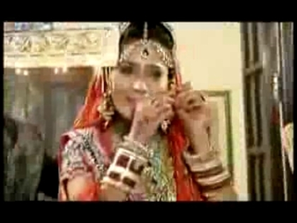 00_02_37 - sara khan 4