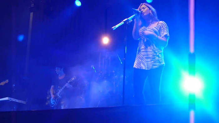 My Love Is Like A Star - Demi Lovato - Panama City_ April 13th. 6019 - Demi - Singing My Love Like A Star Live In Panama City Part o12