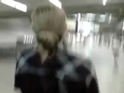 Demi Lovato No Aeroporto - Brasil 18.04.2012 (73) - Demi No Aeroporto - Brasil 18 04 2012