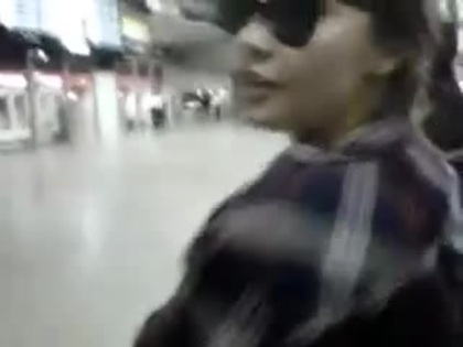 Demi Lovato No Aeroporto - Brasil 18.04.2012 (455)