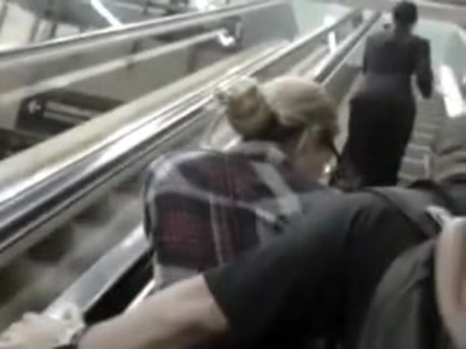 Demi Lovato No Aeroporto - Brasil 18.04.2012 (710) - Demi No Aeroporto - Brasil 18 04 2012 Part oo1