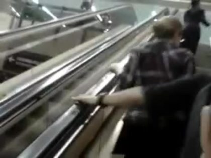 Demi Lovato No Aeroporto - Brasil 18.04.2012 (783) - Demi No Aeroporto - Brasil 18 04 2012 Part oo1