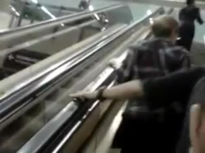 Demi Lovato No Aeroporto - Brasil 18.04.2012 (784) - Demi No Aeroporto - Brasil 18 04 2012 Part oo1