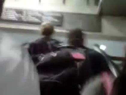 Demi Lovato No Aeroporto - Brasil 18.04.2012 (854) - Demi No Aeroporto - Brasil 18 04 2012 Part oo1