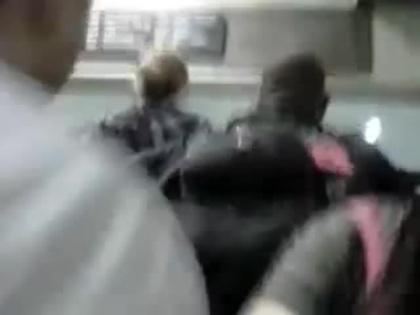 Demi Lovato No Aeroporto - Brasil 18.04.2012 (871) - Demi No Aeroporto - Brasil 18 04 2012 Part oo1