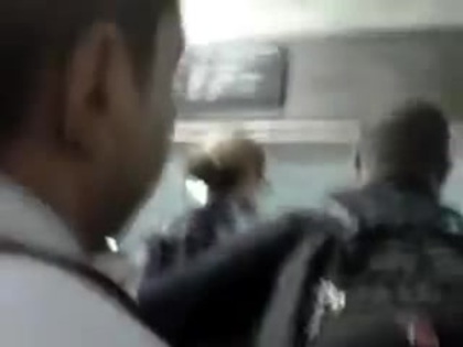 Demi Lovato No Aeroporto - Brasil 18.04.2012 (912)