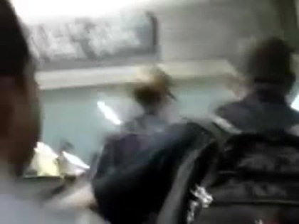 Demi Lovato No Aeroporto - Brasil 18.04.2012 (925)