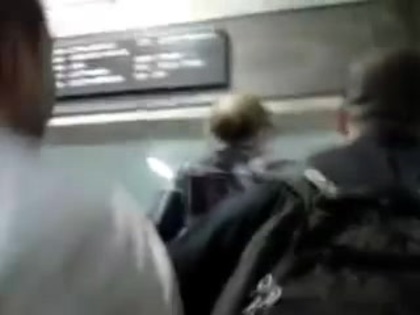 Demi Lovato No Aeroporto - Brasil 18.04.2012 (932)