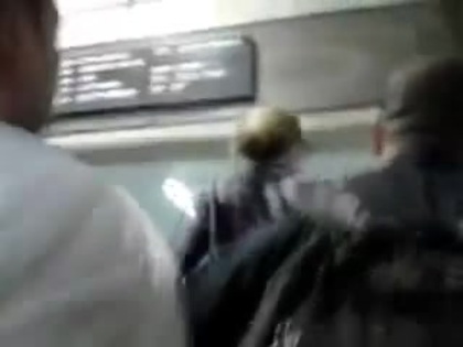 Demi Lovato No Aeroporto - Brasil 18.04.2012 (933)