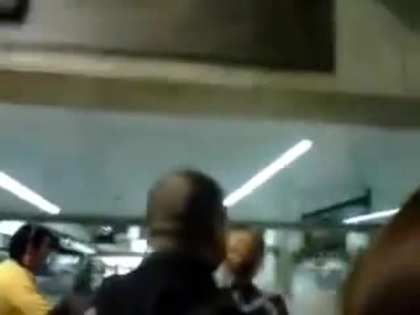 Demi Lovato No Aeroporto - Brasil 18.04.2012 (981)