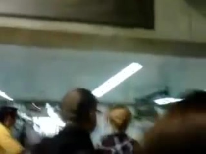 Demi Lovato No Aeroporto - Brasil 18.04.2012 (987)