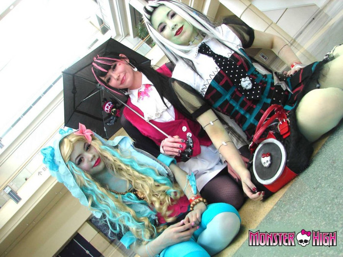 monster_high__friends_forever_by_arcticgreenapple-d3d2hz9 - COSTUME
