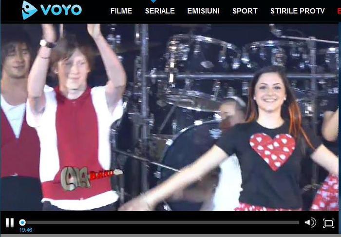 426986_340528855984422_301382169899091_835593_278055222_n - Concert Lala Love