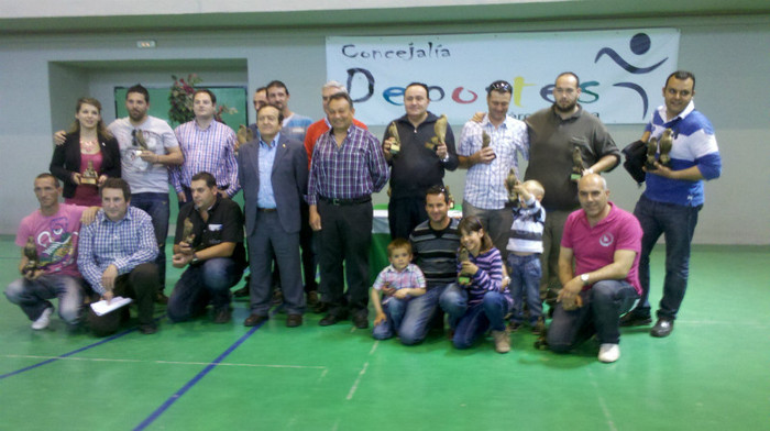 huercal overa 04-2012 142; Poza de grup cu castigatorii,presedintele federatiei din Andalusia si 2 subdelegati de rase,Almeria 
