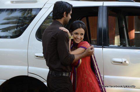 1 (43) - Iss Pyaar Ko Kya Naam Doon - Picture Gallery II