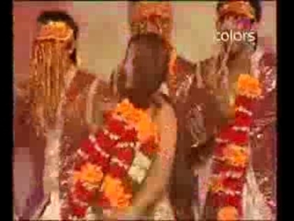 00_01_15 - Sara Khan Dance Perfomance on Bigg Boss Grand Finale