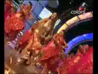 00_02_47 - sara khan 4