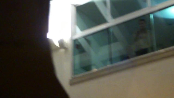 Demi  -  Sheraton Barra (440) - Demi - She Welcomes Fans From Hotel Balcony