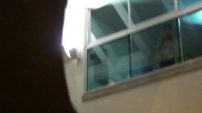 Demi  -  Sheraton Barra (441) - Demi - She Welcomes Fans From Hotel Balcony