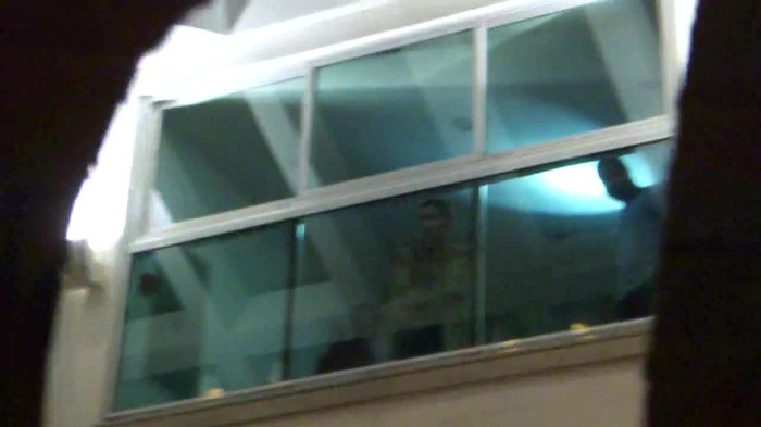 Demi  -  Sheraton Barra (521) - Demi - She Welcomes Fans From Hotel Balcony Part oo1