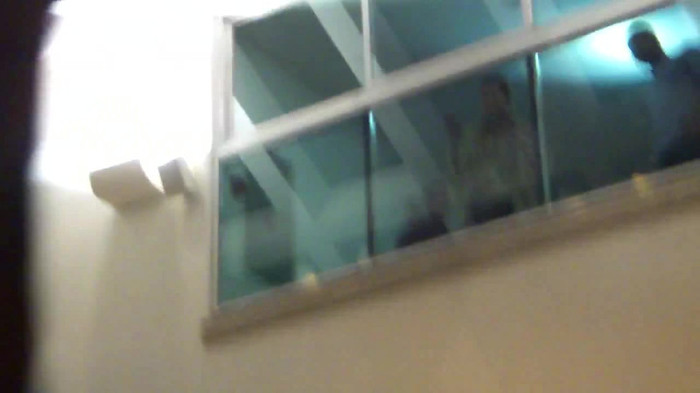 Demi  -  Sheraton Barra (676) - Demi - She Welcomes Fans From Hotel Balcony Part oo1