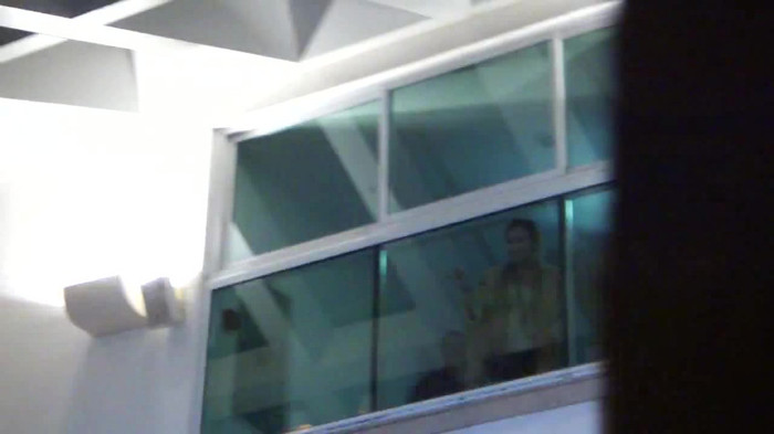 Demi  -  Sheraton Barra (786) - Demi - She Welcomes Fans From Hotel Balcony Part oo1