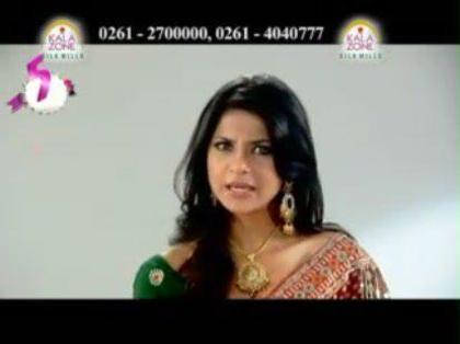 380686_330676076980289_114833878564511_903478_1658616829_n - Jenny 3