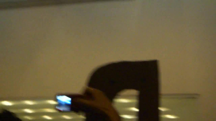 Demi  -  Sheraton Barra (1411) - Demi - She Welcomes Fans From Hotel Balcony Part oo2