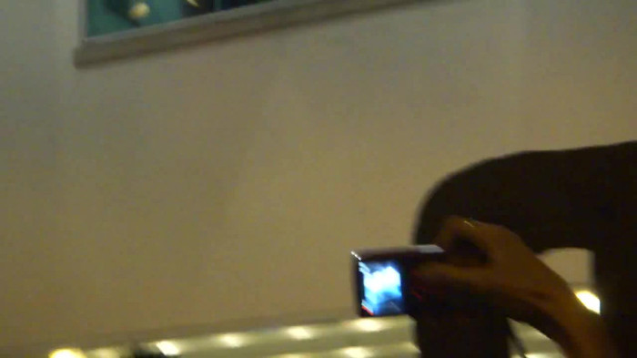 Demi  -  Sheraton Barra (1433) - Demi - She Welcomes Fans From Hotel Balcony Part oo2