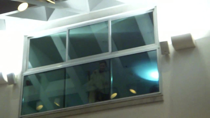 Demi  -  Sheraton Barra (1745) - Demi - She Welcomes Fans From Hotel Balcony Part oo3