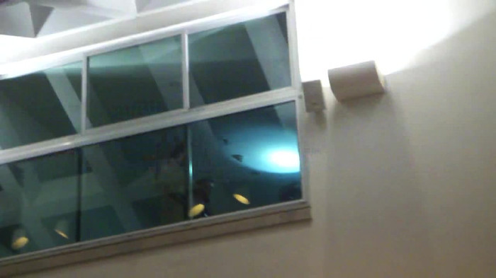Demi  -  Sheraton Barra (1795) - Demi - She Welcomes Fans From Hotel Balcony Part oo3